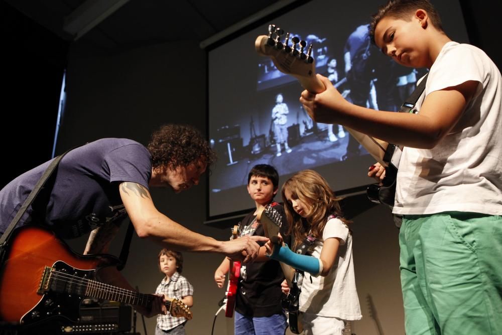 Clase magistral infantil organizada por el Derrame Rock