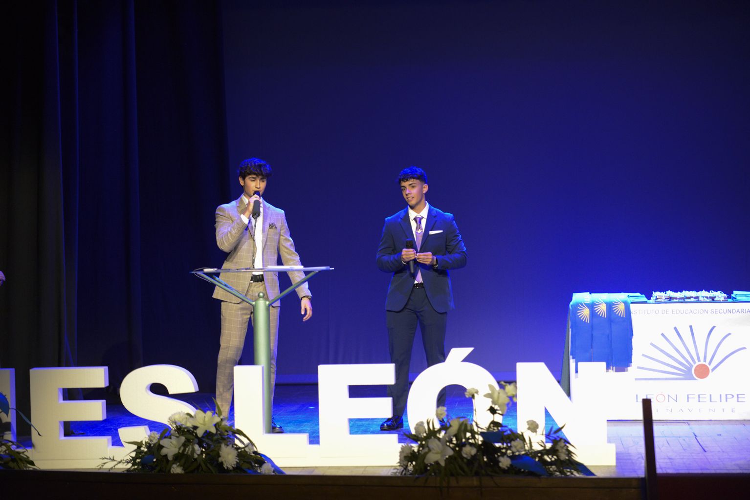 Graduación de bachilleres y alumnos de FP y Ciclos Formativos del IES León Felipe