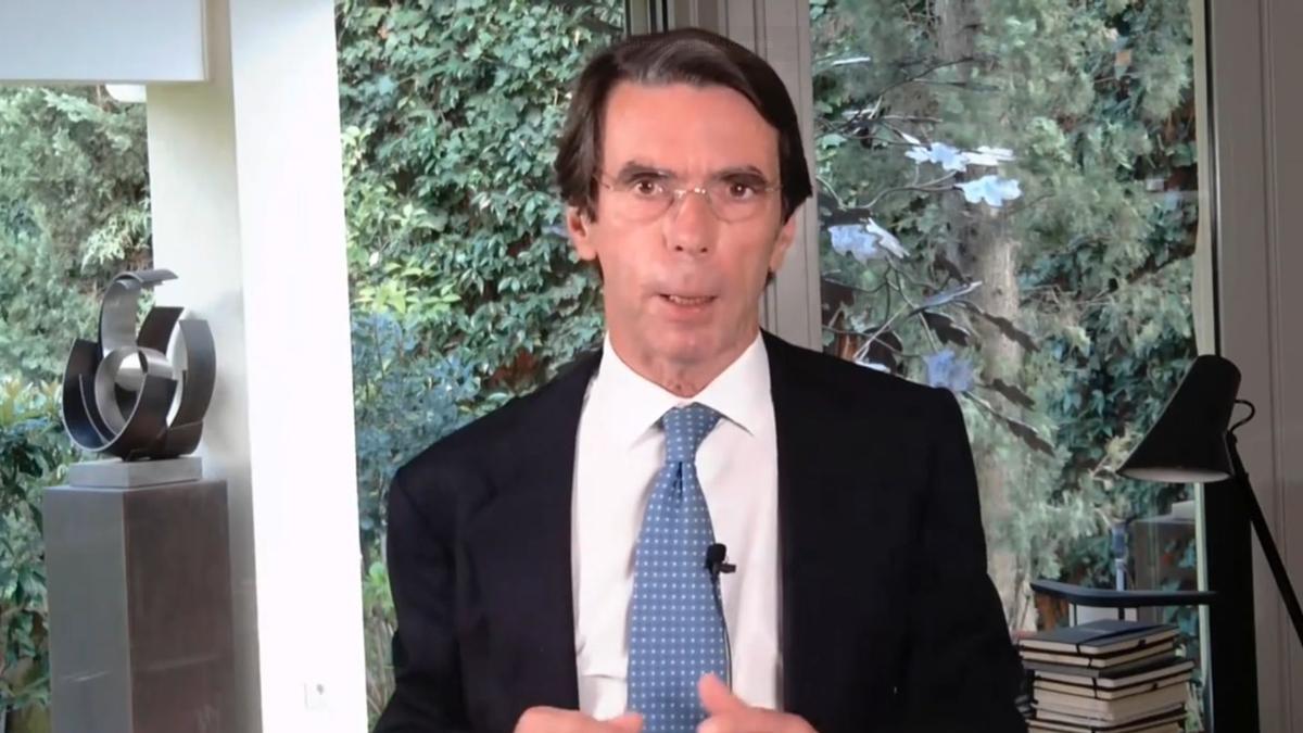 Aznar interviene por videoconferencia en el Congreso del PP.