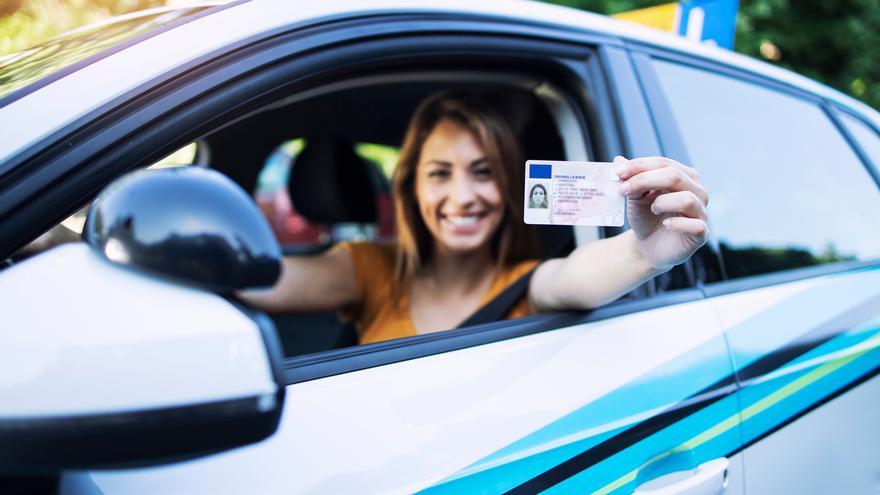 Cómo pasar la ITV con las lunas tintadas de tu coche sin que te tiren