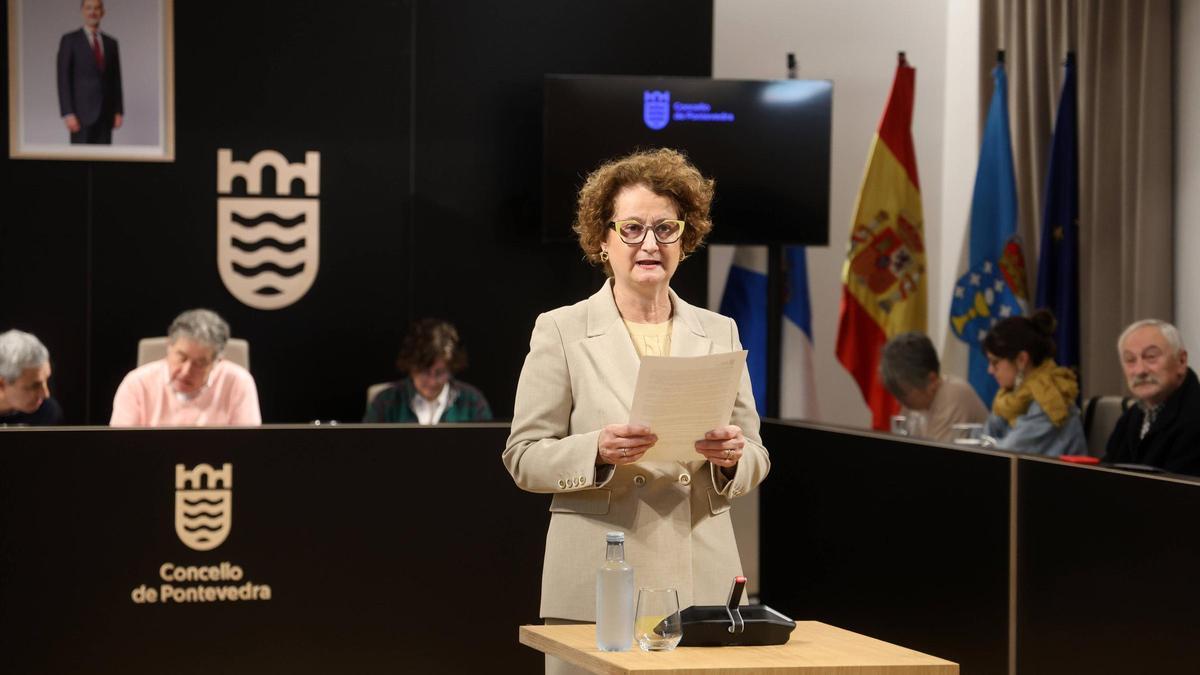 Gemma Rial leyendo el manifiesto.