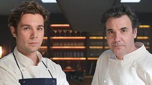 Carlos Cuevas i Miquel Fernández, en el rodatge de ‘Gènesi’. | 3CAT