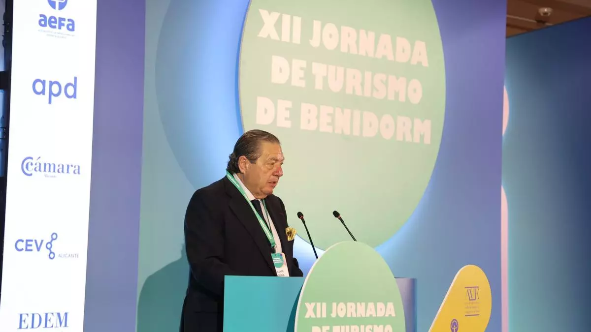 Vicente Boluda (AVE) reivindica la unión empresarial frente a la polarización política