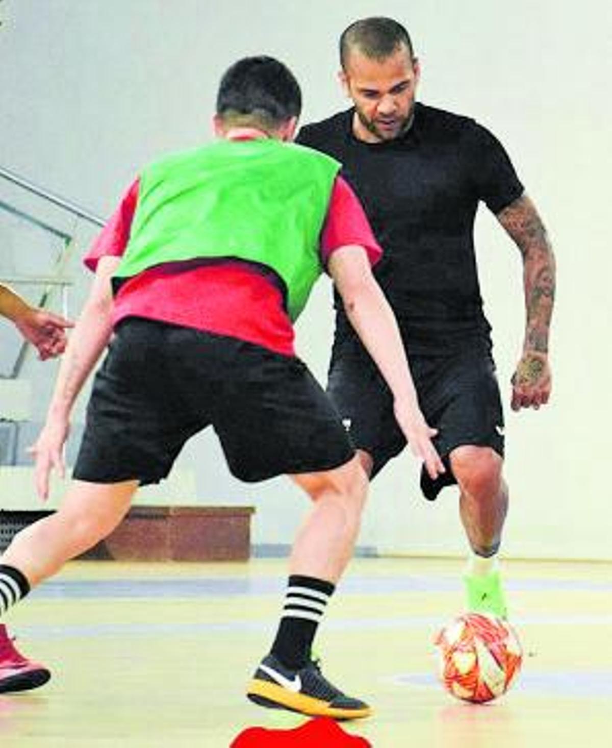 Tenerife borra a Dani Alves