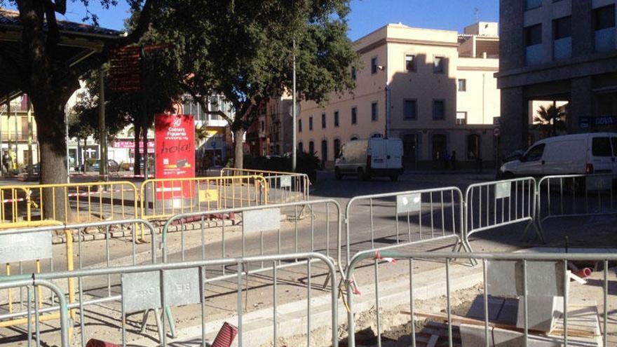 Estat de les obres a la plaça del Gra.