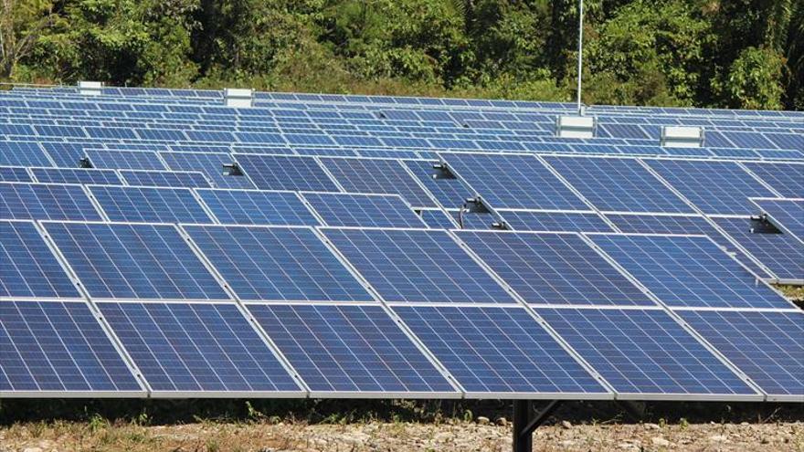 Otro hachazo a la fotovoltaica extremeña