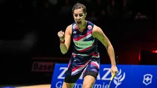 Carolina Marín levanta una bola de torneo y conquista en Suiza su segundo título seguido