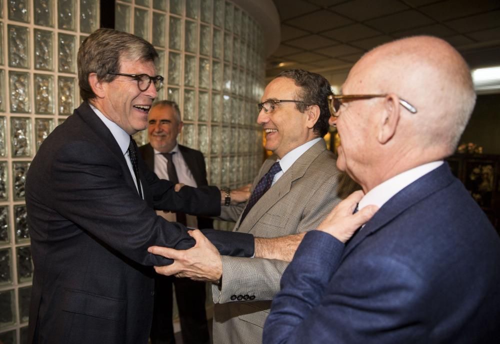 Aurelio Martínez (presidente de la Autoridad Portuaria de Valencia), Javier Moll (presidente de Editorial Prensa Ibérica) y Jesús Prado (consejero de EPI)