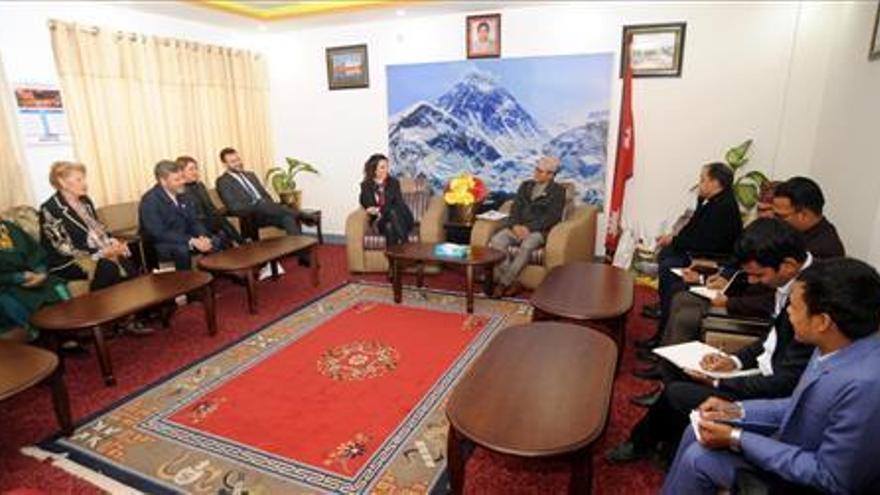 Salaya se reúne con el presidente de la Asamblea Nacional de Nepal