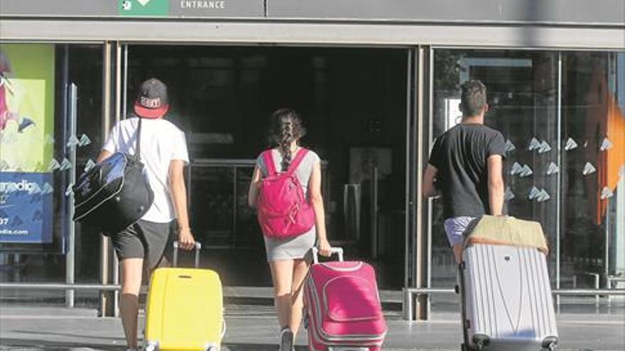 3.221 más idas que venidas en Extremadura