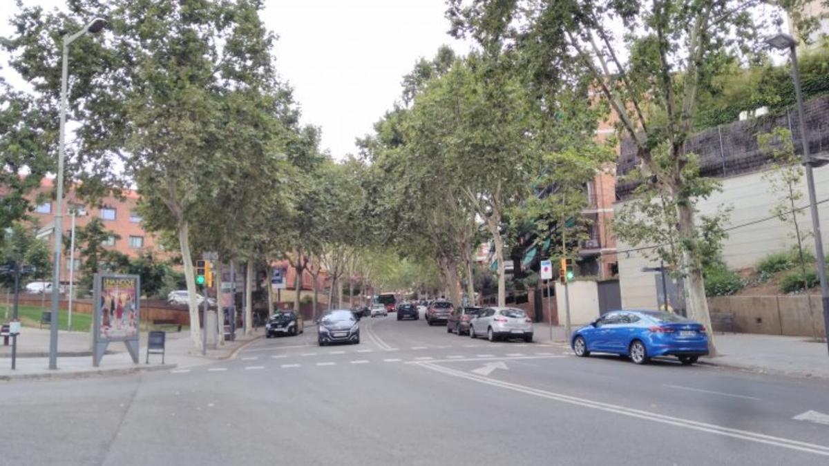 Espacio donde se situará el nuevo edificio de promoción de vivienda asequible en el barrio de Vallcarca, en Barcelona, entre las calles de la Farigola, la Argentera y Cambrils.