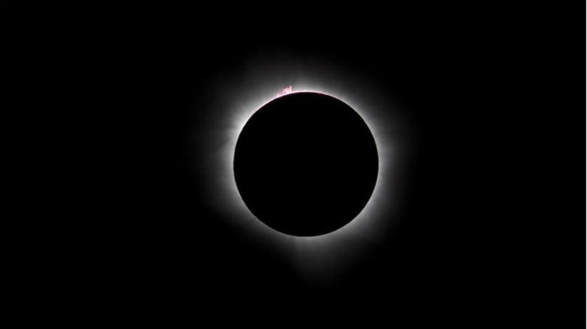 Vídeo reportatge sobre l’eclipsi solar de Sulawesi (Indonèsia)