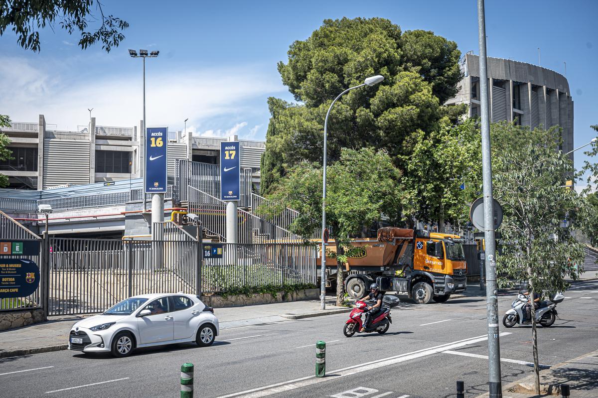 Los camiones toman el Camp Nou: empiezan las obras del estadio