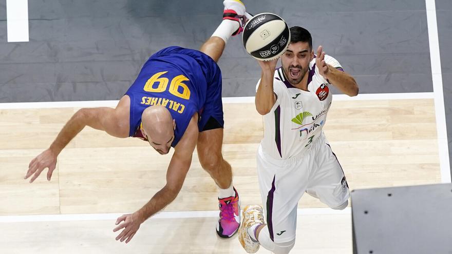 El Unicaja roza el milagro y solo cede en la prórroga ante el Barça (103-93)