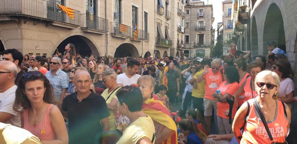 Acte de l'11 de setembre a la plaça del Vi de Girona organitzat per l'ADAC i el Forn