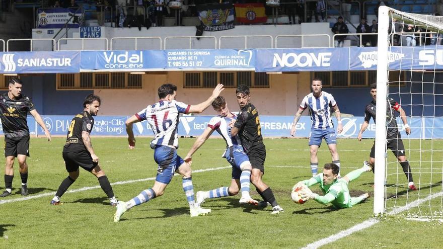 El Avilés, en la UCI: dura derrota ante el Zamora (0-2)