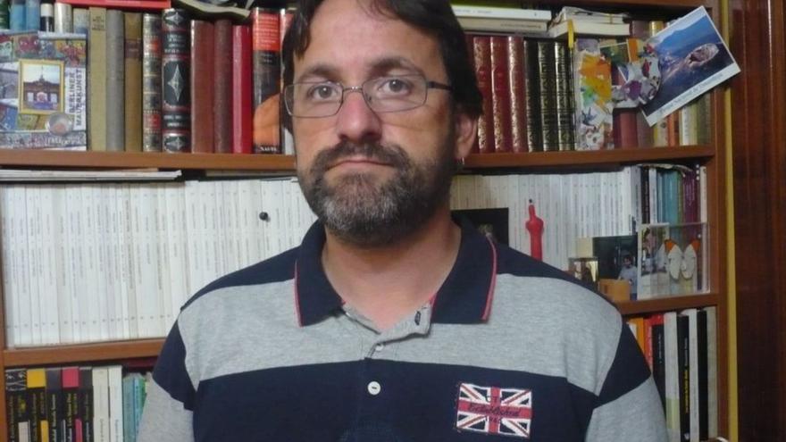 El escritor y docente Pablo Rodríguez Medina. | LNE