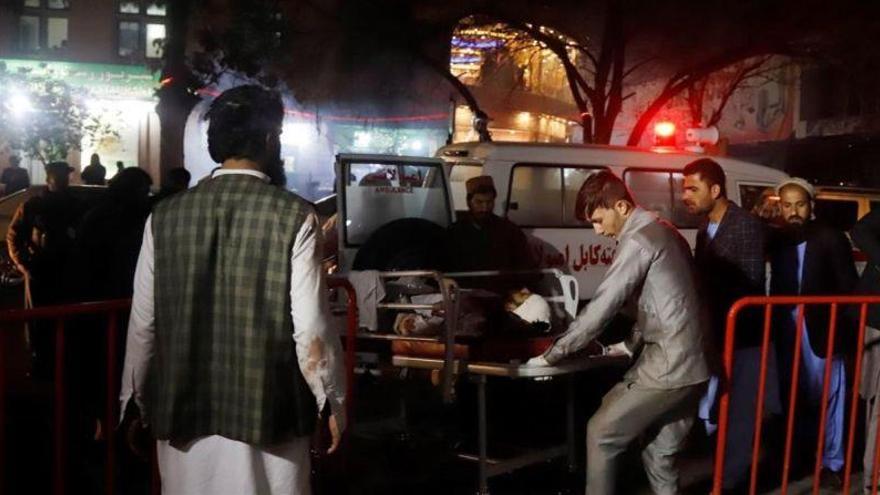 Al menos 50 muertos en un atentado suicida en Kabul