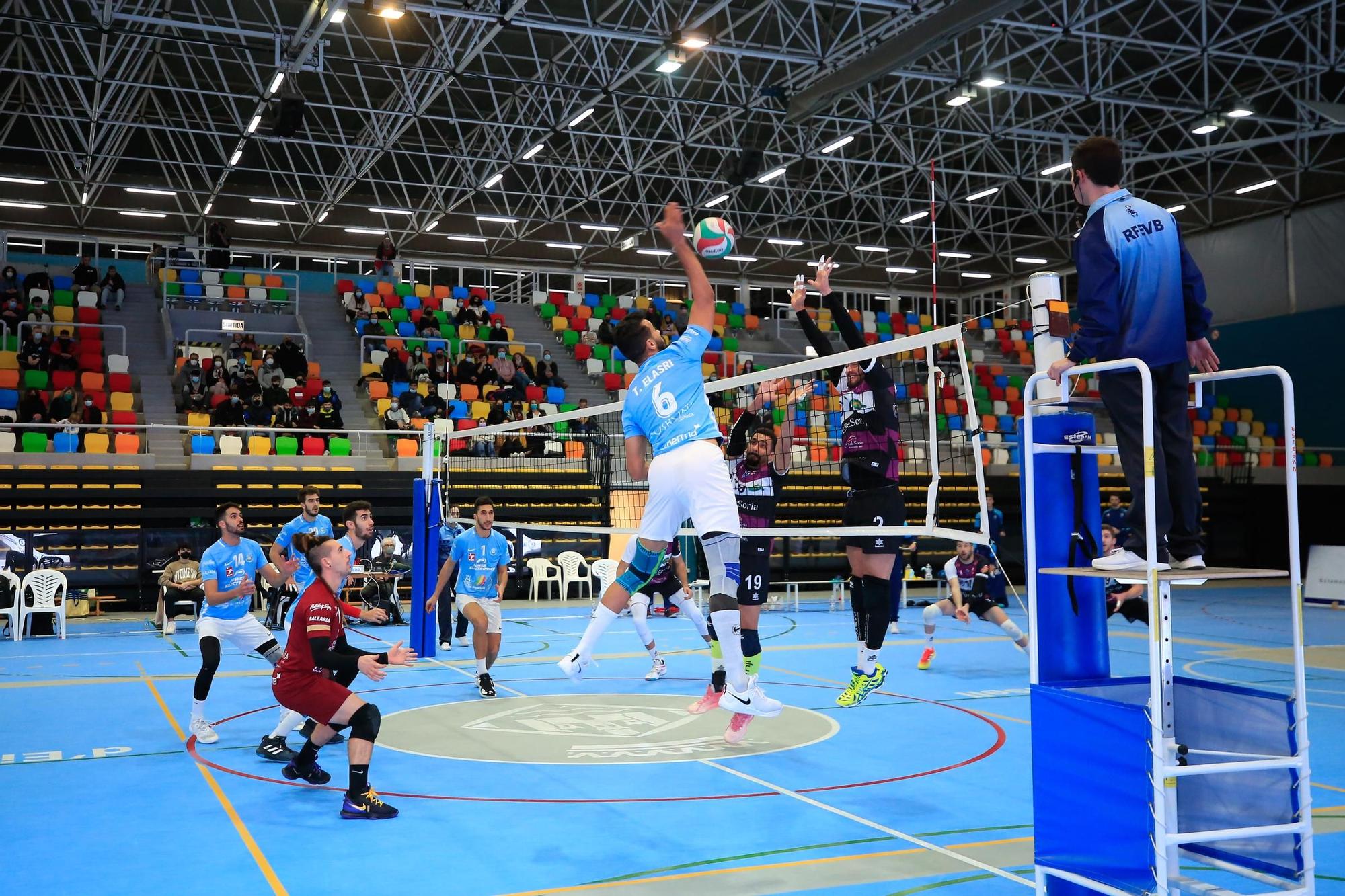 Partido entre la UD Ibiza Ushuaïa Volley y el Rio Duero Soria