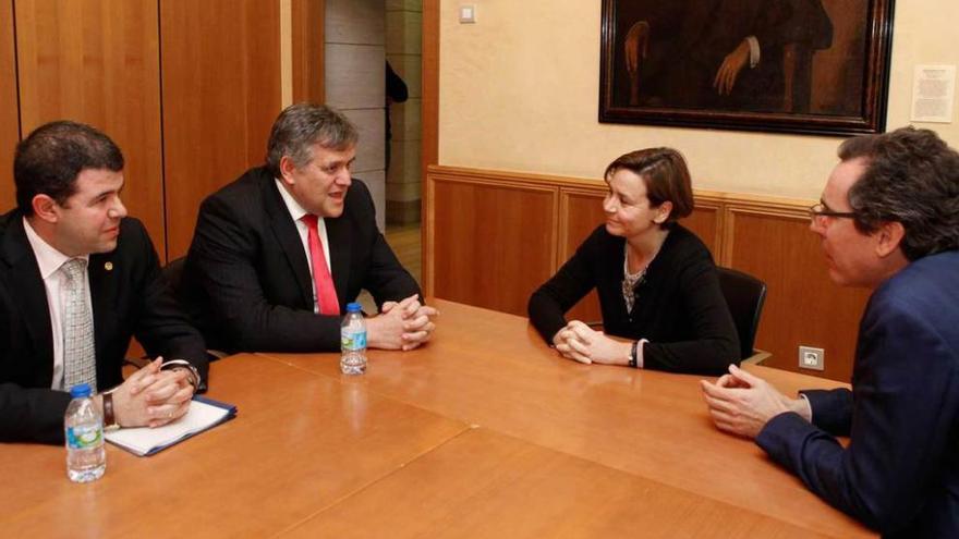 Por la izquierda, Alejandro Rivaherrera, Fernando Sáez Negrillo, Carmen Moriyón y Fernando Couto.