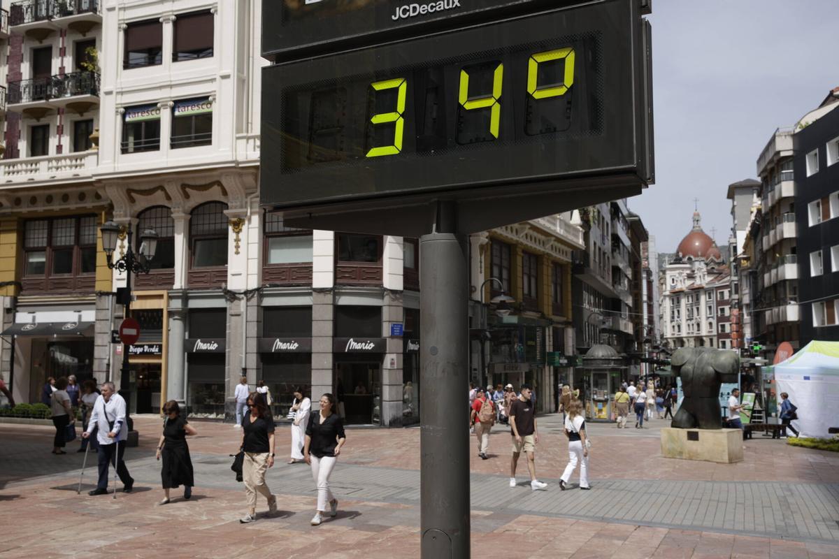 EN IMÁGENES: Asturias bate su récord histórico de calor en un mes de mayo EN IMÁGENES: Asturias bate su récord histórico de calor en un mes de mayo