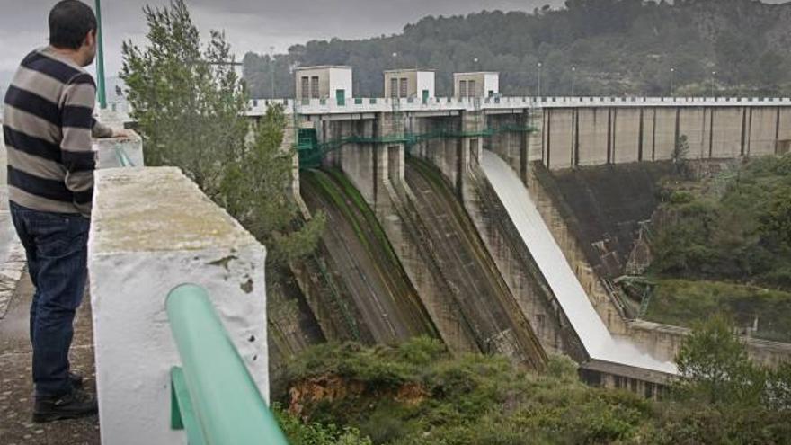 La Confederación cambiará las compuertas situadas aguas arriba del pantano de Beniarrés.