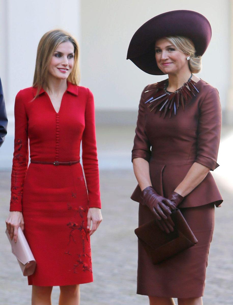La reina Letizia y Máxima de Holanda durante un encuentro en La Haya en 2014