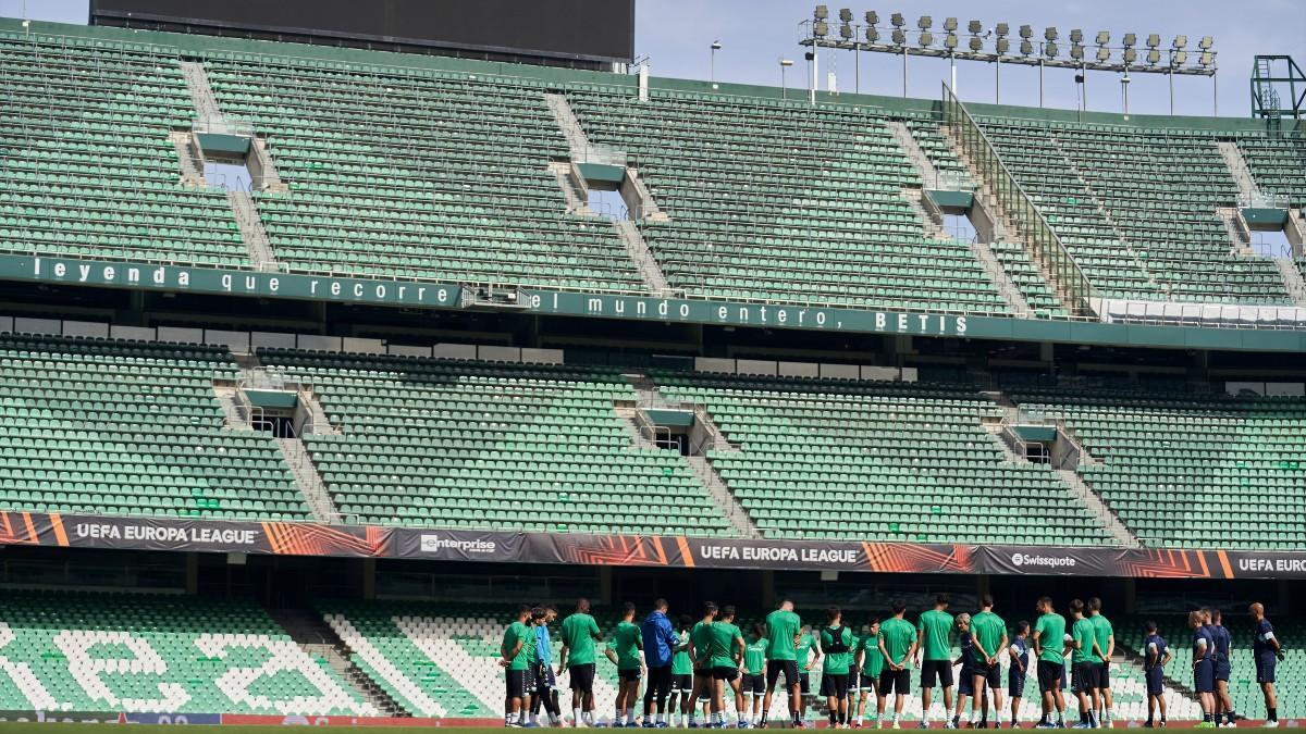 Última sesión de entrenamiento del Betis antes de recibir al Sparta de Praga