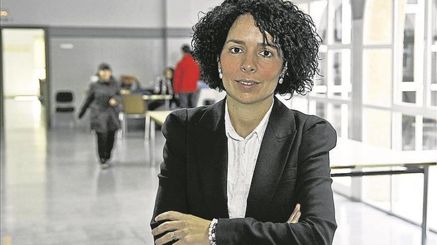 El cese de la secretaria general de la Uex fue porque presuntamente intentó beneficiar a su marido