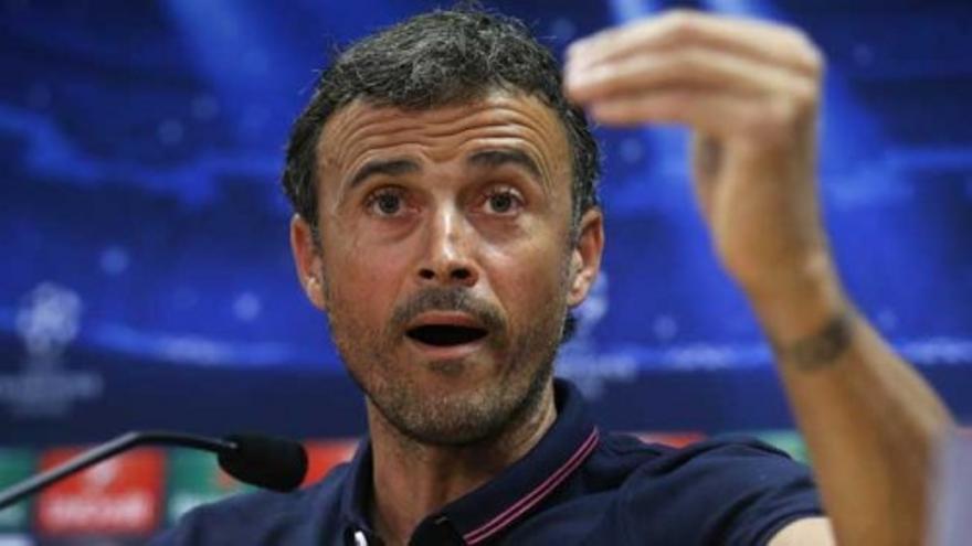 Luis Enrique defiende el cambio de Messi ante el Ajax