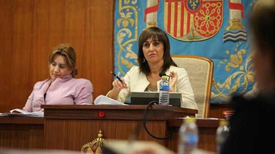 La exalcaldesa de Ibi en una de las últimas sesiones plenarias que presidió.