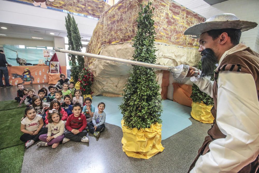 Los personajes de El Quijote pasean por el colegio de Hurchillo