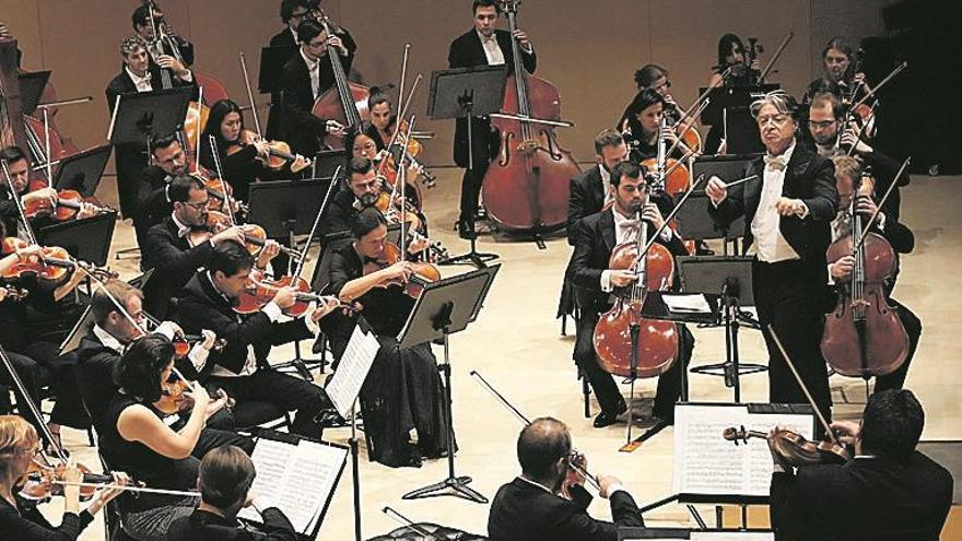 Roberto Abbado y su virtuosismo logran emocionar al Auditori