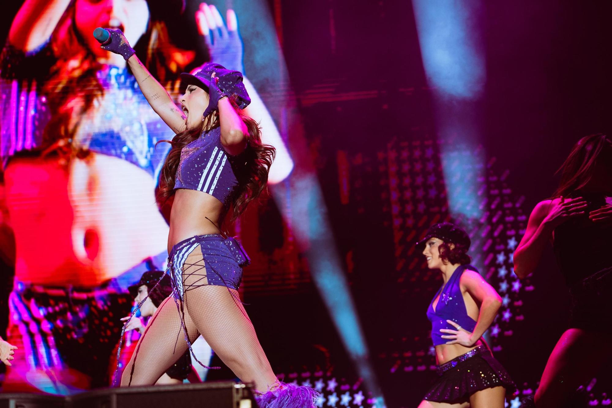 Fotogalería | El brillo de Emilia pone a bailar a toda la Plaza de España