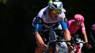 El ciclista asturiano Iván García Cortina brilla en una etapa del Tour que acaba con otra victoria de Pogacar
