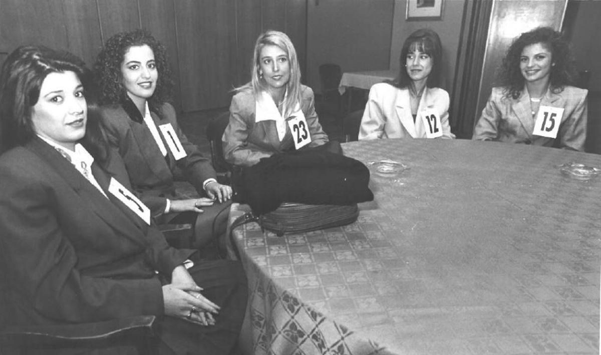 Las candidatas a corte de 1994 llegaron a la final con una novedad: eran las supervivientes de una semifinal que se celebró a finales de julio (con todas las preselecciones ya celebradas en la Feria). De tal modo que eran 26 pafra 13 puestos. Una fórmula que en la actualidad vuelve a debatirse y que veremos repetida para las candidatas de 1997. Las candidatas 1, 12 y 15 tendrían premio: Laura Segura, Nuria Cuéllar y Gema Monfort.
