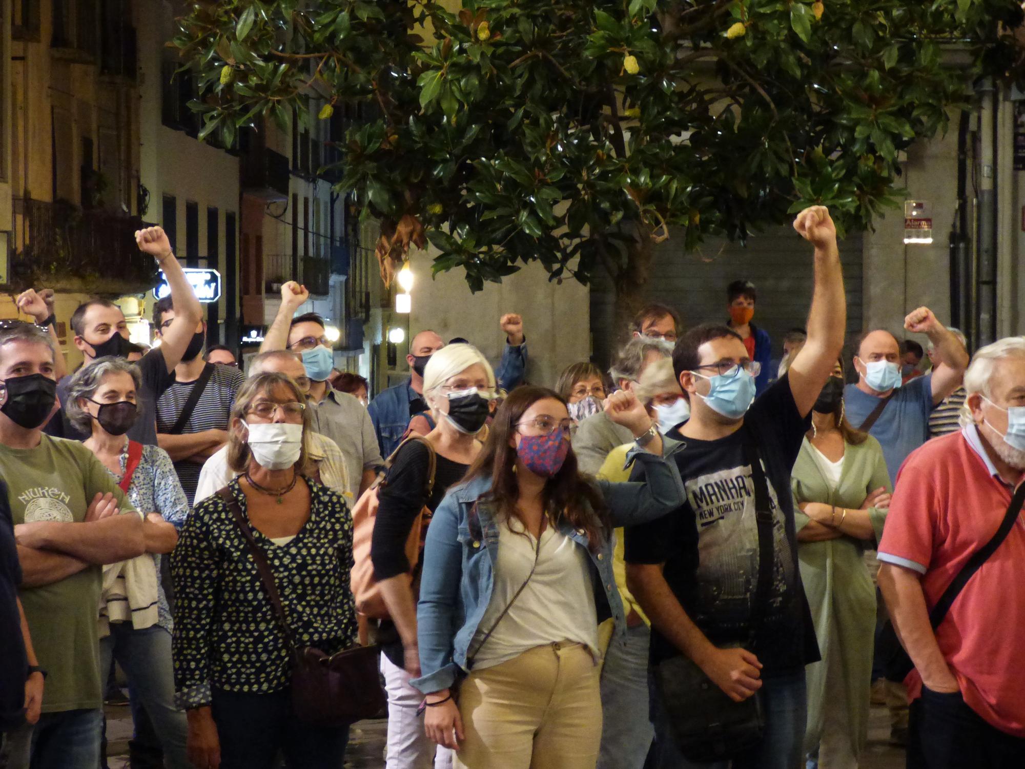 Concentració Free Puigdemont a Figueres