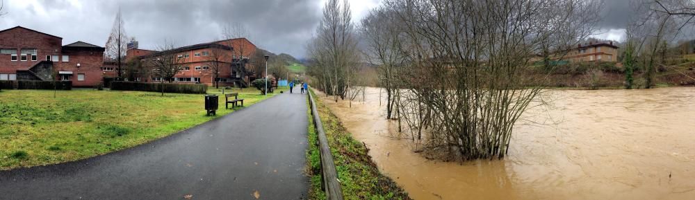 "Temporal en Asturias: El hospital de Arriondas, d