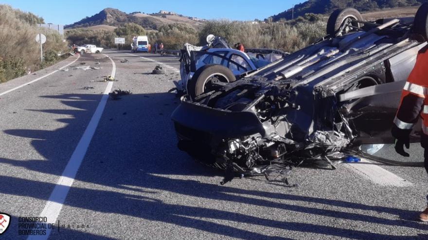 Un fallecido y tres heridos en una colisión múltiple en Montecorto