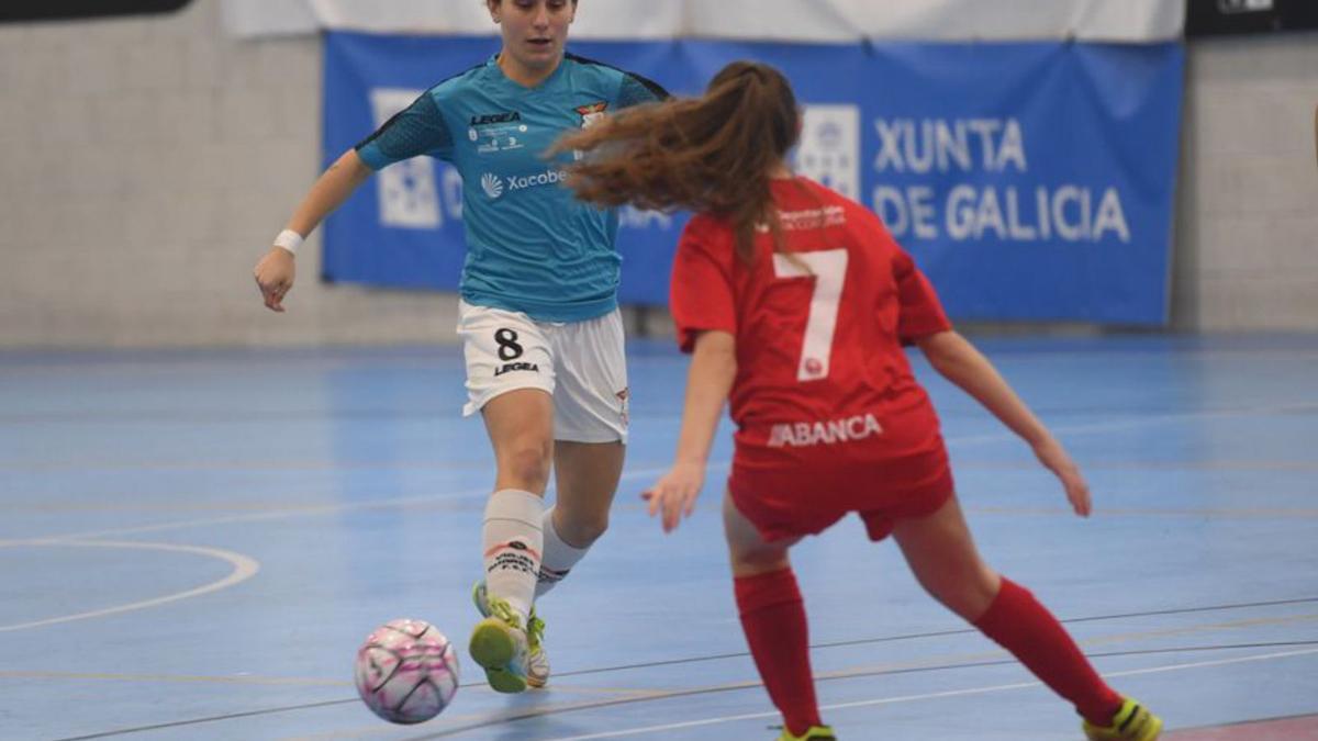 Laura Doce, en el partido contra el 5 Coruña. |  // CARLOS PARDELLAS