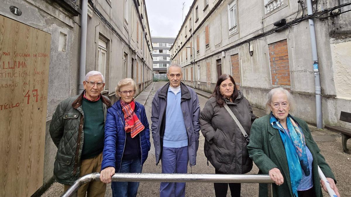 Los vecinos de la Privada Moderna piden 250.000 euros a la Sareb para abandonar sus casas