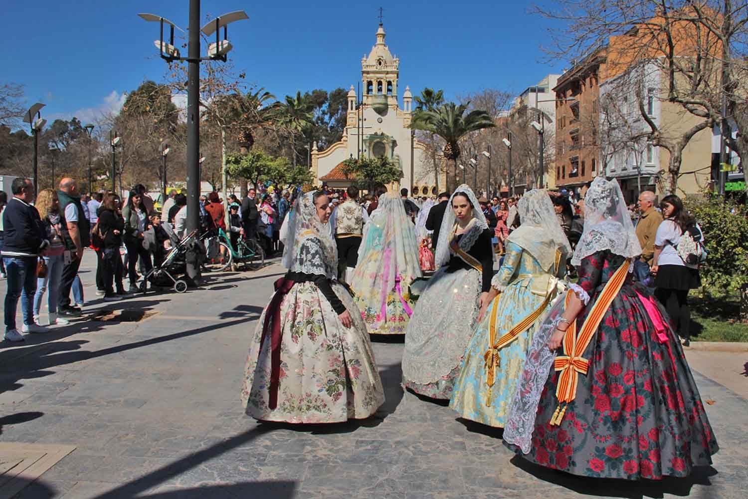 Ofrenda en el Port de Sagunt