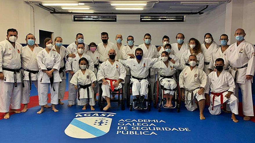 La selección nacional de para-kárate realizó una concentración en la Agasp estos días.
