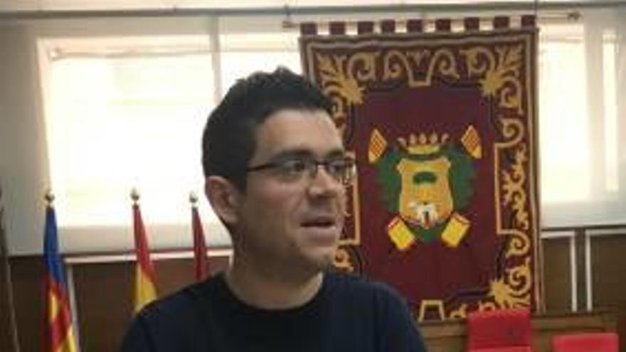 El edil de Servicios de Callosa «ofendido» por una noticia «falsa» de la web municipal