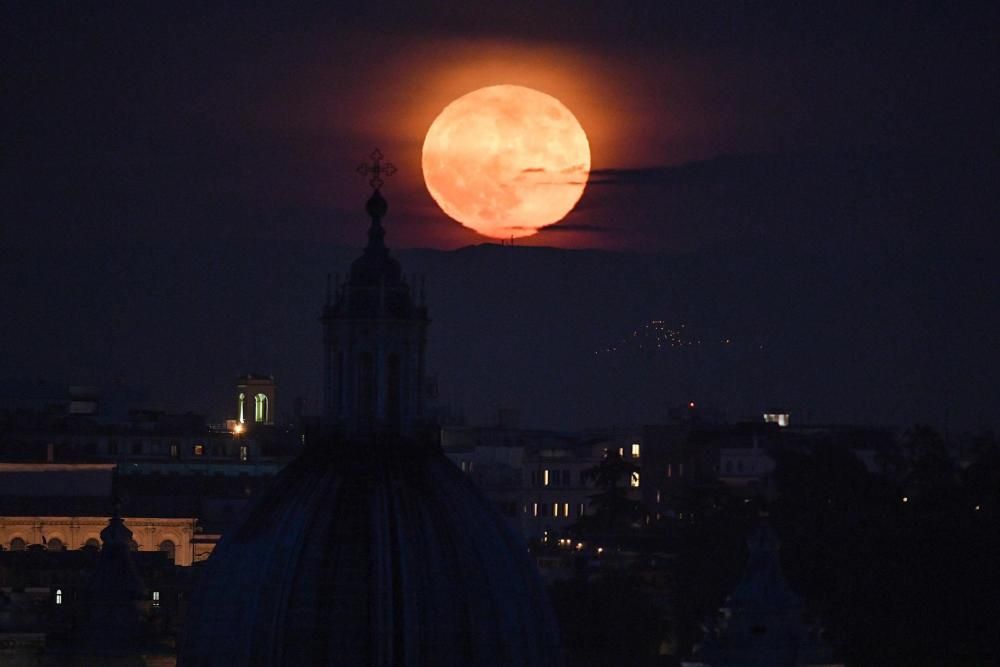 SUPERLUNA EN ROMA