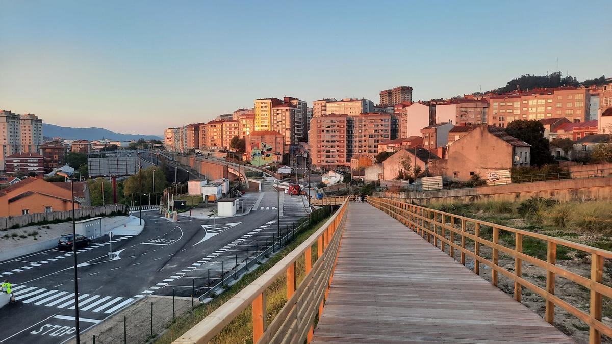 Pasarela entre calle Navarra y San Lorenzo en la Vía Verde