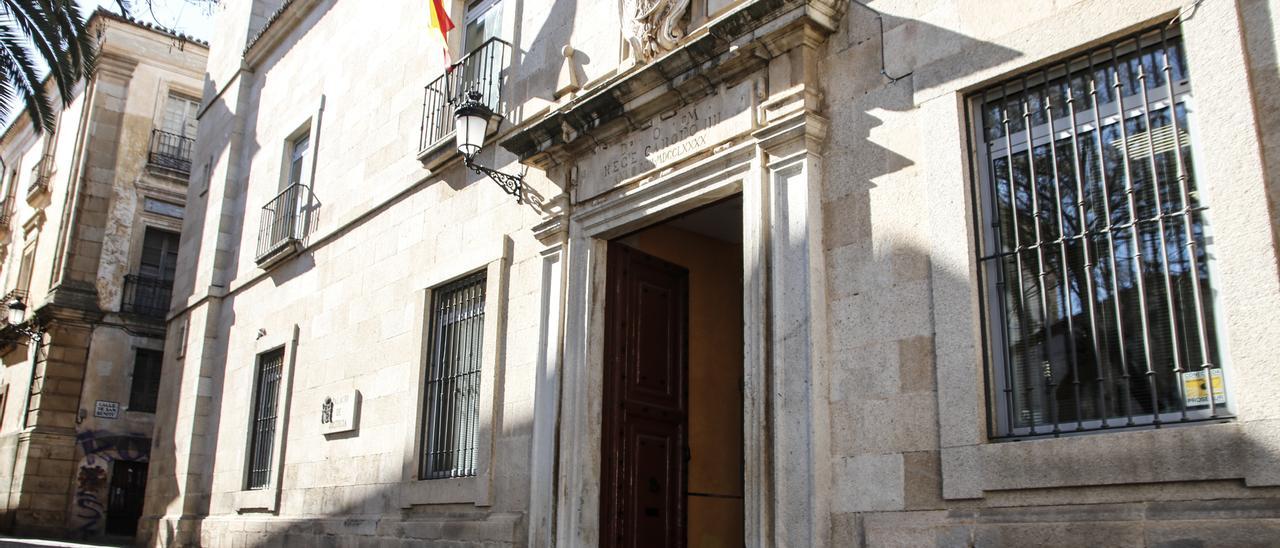 Tribunal Superior de Justicia de Extremadura en Cacéres.