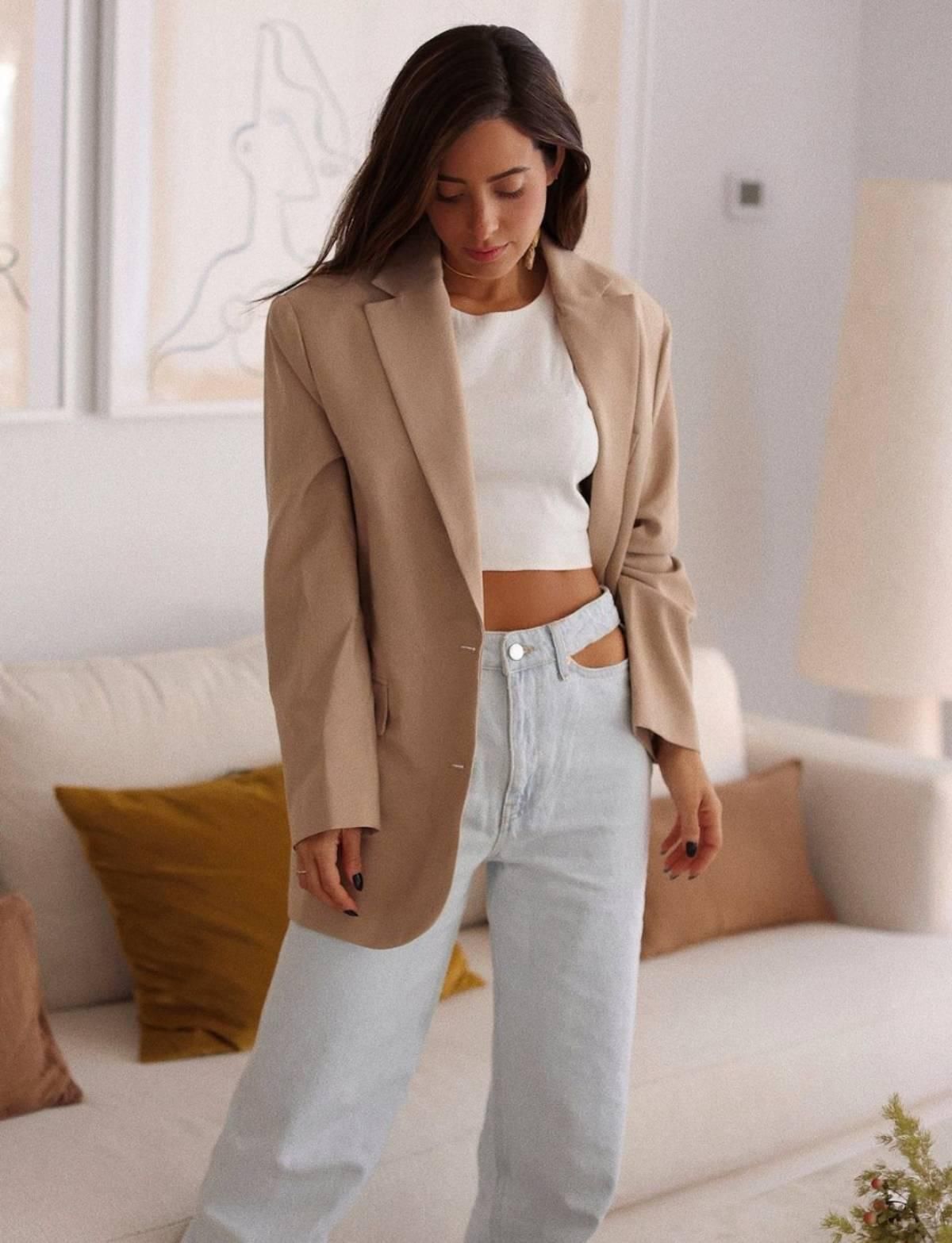 María Fernández Rubíes con total look de Mango