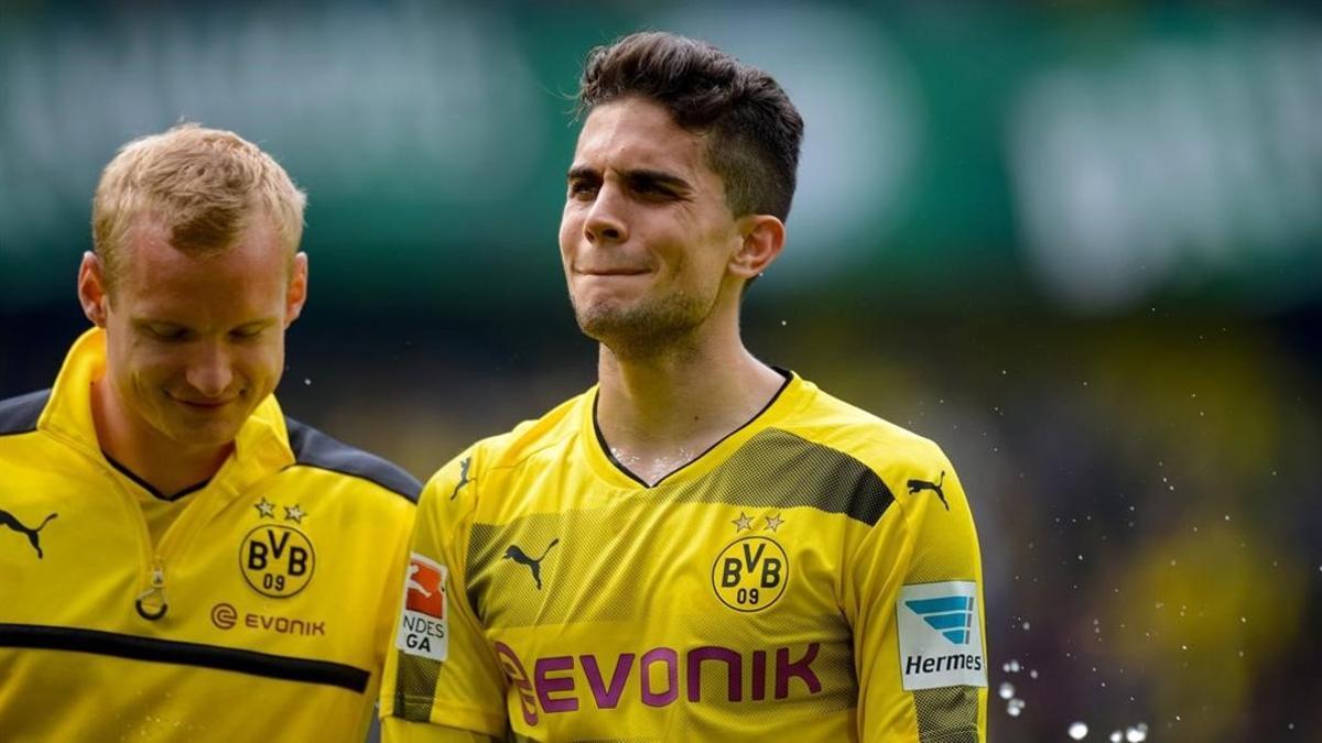 Marc Bartra llora al final del partido de este sábado contra el Werder Bremen.