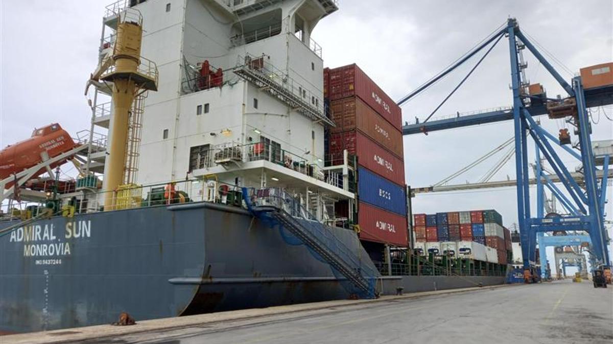Actividad del nuevo servicio en PortCastelló.
